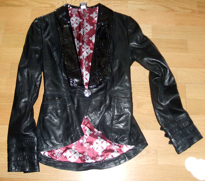 Blazer Preto Senhora - ver detalhe